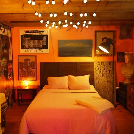 Apartament Casa Amerela / The Art House